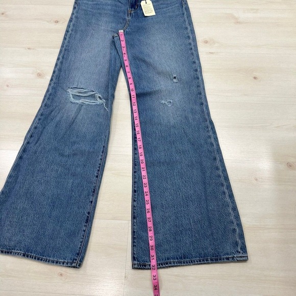 NEW Levi's Women High Rise Loose Flare Leg Blue Jeans Size 26 X 32 - Picture 12 of 16